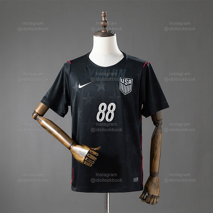 Le Sserafim US Soccer Jersey // Black