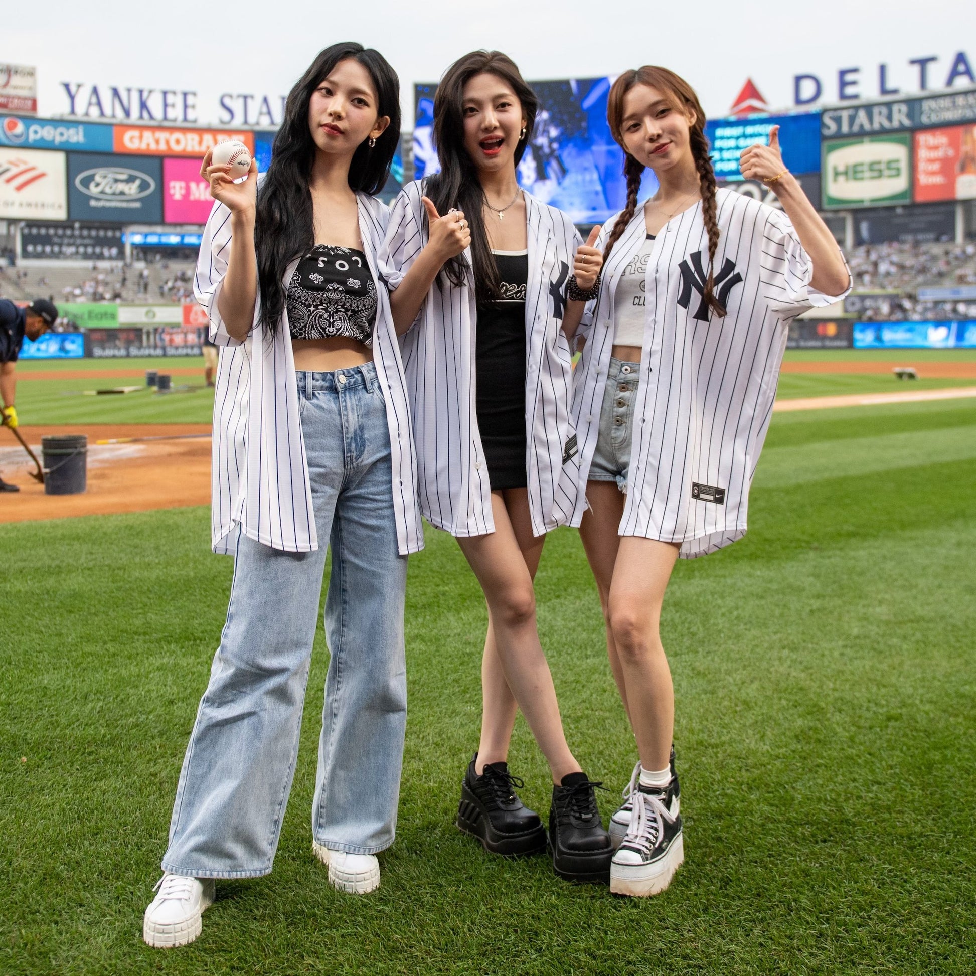 Aespa NY Baseball Jersey – idollookbook Aespa NY Baseball Jersey – idollookbook