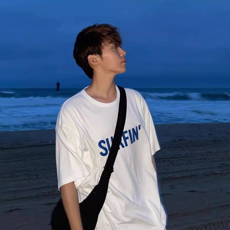 Seventeen Surfin T-Shirt