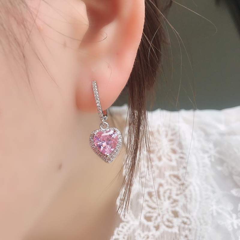 Stray Kids Diamond Pink Heart Earrings