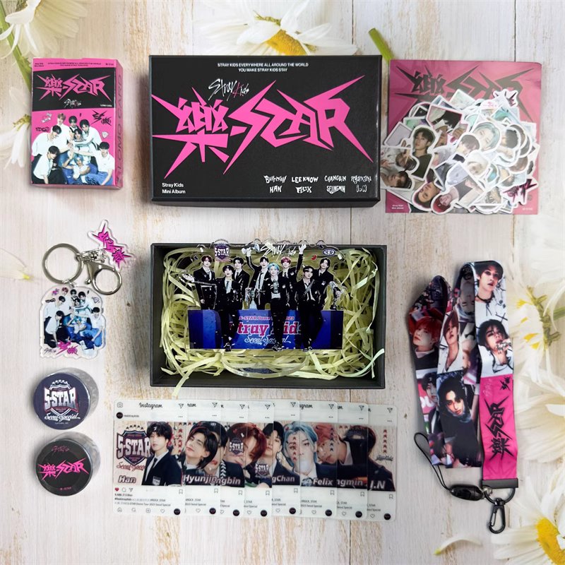 Stray Kids 樂-STAR (Rockstar) Box
