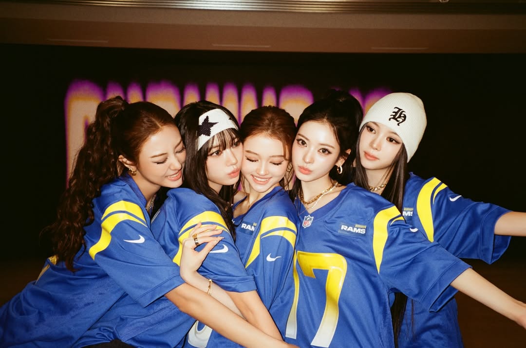 Meovv Los Angeles Jersey