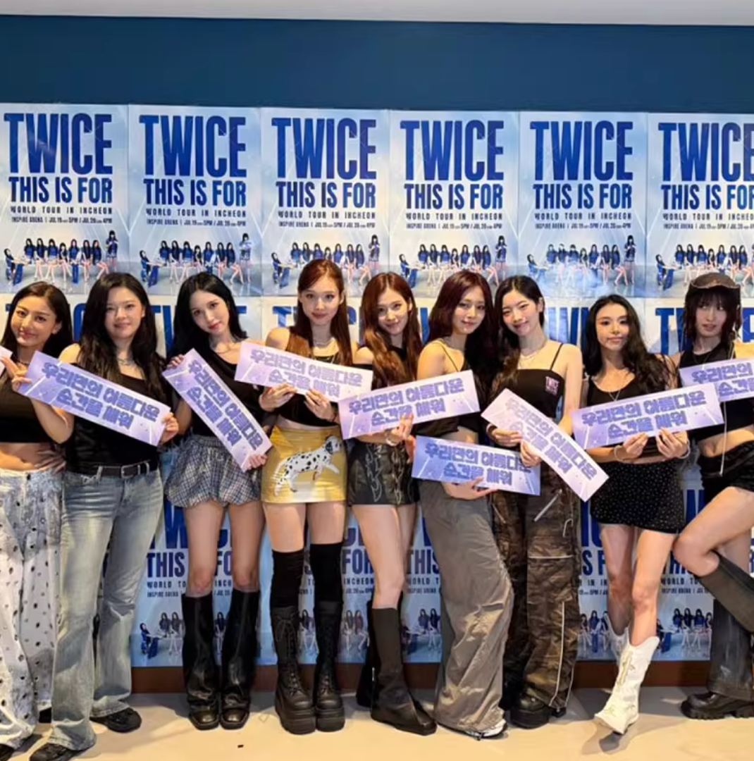 Twice 6th Tour This is For Cropped T-Shirt
